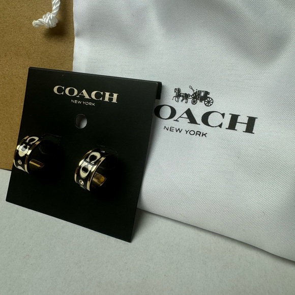 Coach NWT signature enamel huggie earrings - Picture 4 of 5
